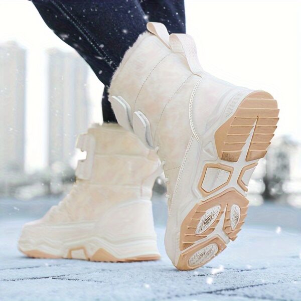 Stylish and durable Newness Arctic Explorer Winter Boots perfect for girls conquering winter Features warm lining and rugged outsole