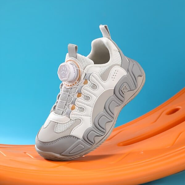 Stylish and breathable Cloud Runners running sneakers for boys by Newness Perfect for active kids these sneakers offer comfort and style