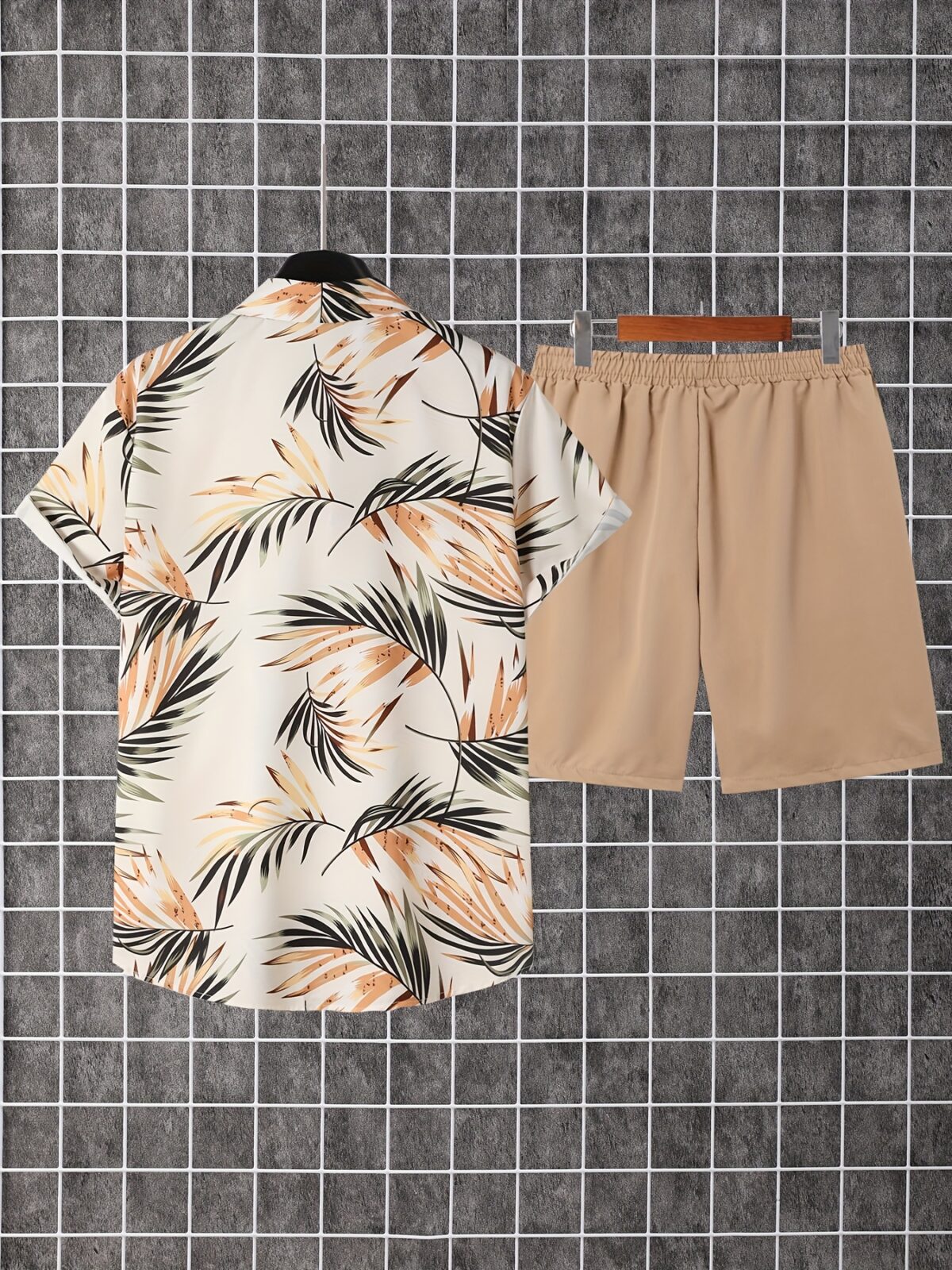 Embrace effortless summer style with the Newness Riviera Escape Leaf Print Set Crafted from breathable polyester this two piece set features a vibrant leaf print perfect for any occasion