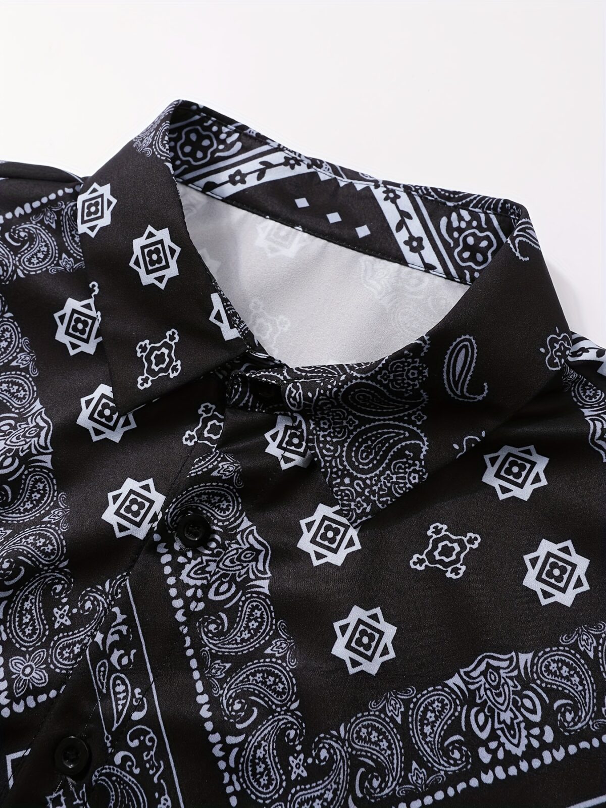 Effortlessly cool paisley print set in lightweight polyester Perfect for summer The Monaco Paisley Print Set from Newness