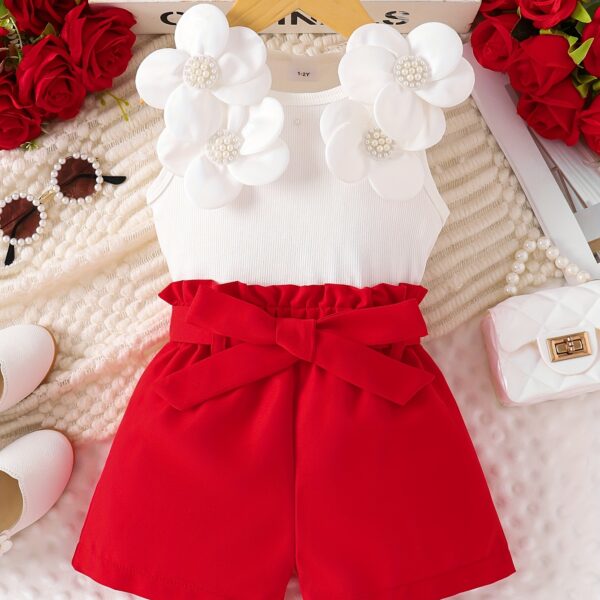 Adorable Summer Bloom Floral Girls Set perfect for outdoor play Featuring a pretty floral print this two piece set includes a comfortable top and shorts