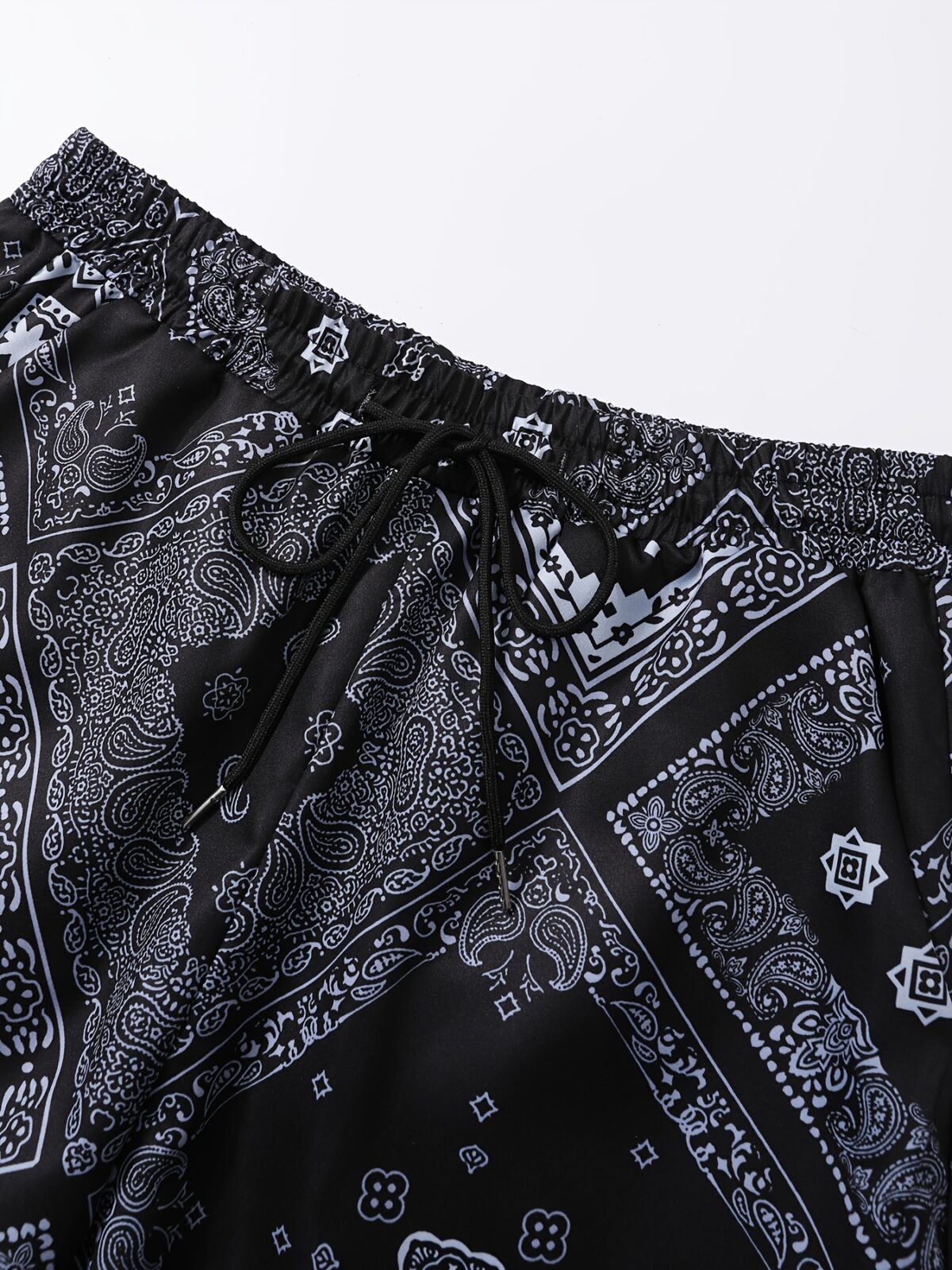 Effortlessly cool paisley print set in lightweight polyester Perfect for summer The Monaco Paisley Print Set from Newness