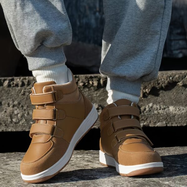 Stylish and comfortable Newness Urban Explorer Kids High Tops in grey perfect for fall and winter Durable high top design with a modern aesthetic