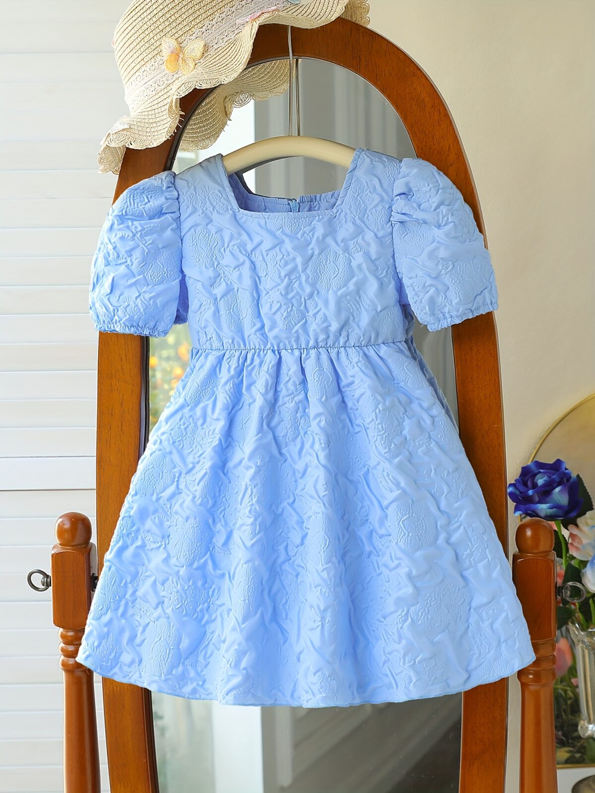 Adorable Little Darling Girls Party Dress from Newness perfect for birthdays weddings or any special occasion The dress features insert details about the dress eg a beautiful floral print sparkly sequins a flowing skirt