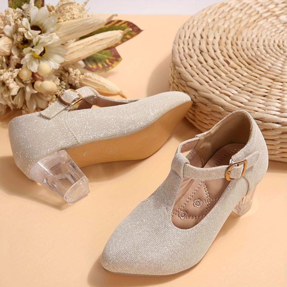 Girls twinkle toes glitter heels in gold perfect for parties and special occasions Sparkle and shine in Newness