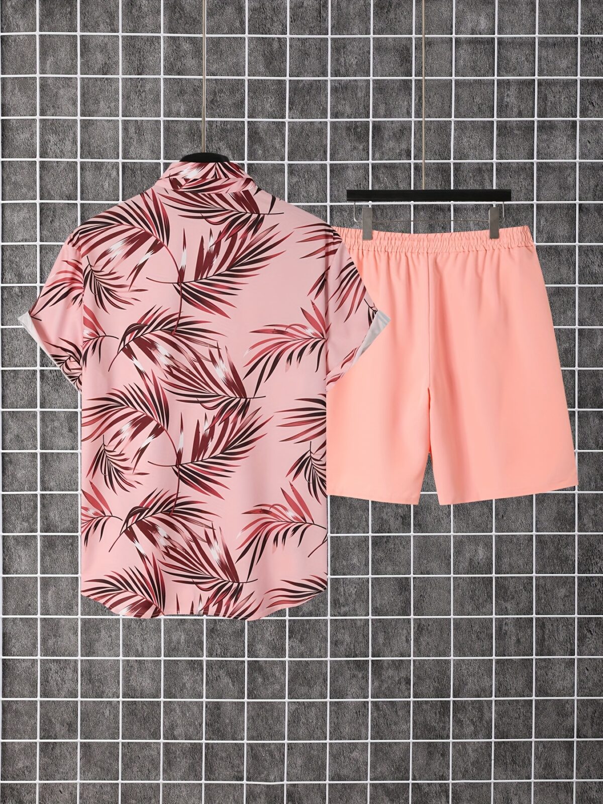 Embrace effortless summer style with the Newness Riviera Escape Leaf Print Set Crafted from breathable polyester this two piece set features a vibrant leaf print perfect for any occasion