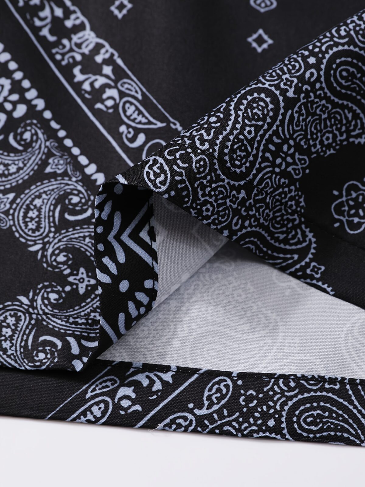 Effortlessly cool paisley print set in lightweight polyester Perfect for summer The Monaco Paisley Print Set from Newness