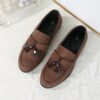 Newness Effortless Style Tassel Loafers in brown leather These chic loafers feature stylish tassels and are perfect for any occasion