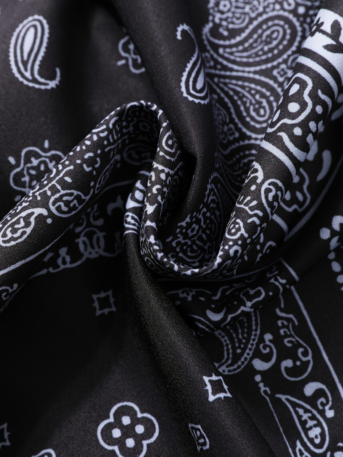 Effortlessly cool paisley print set in lightweight polyester Perfect for summer The Monaco Paisley Print Set from Newness
