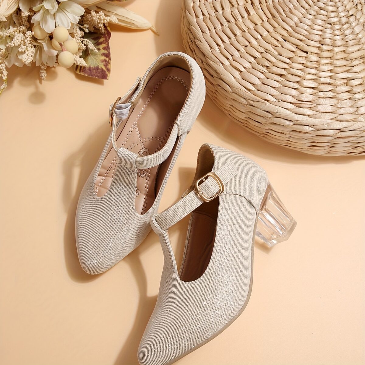Girls twinkle toes glitter heels in gold perfect for parties and special occasions Sparkle and shine in Newness