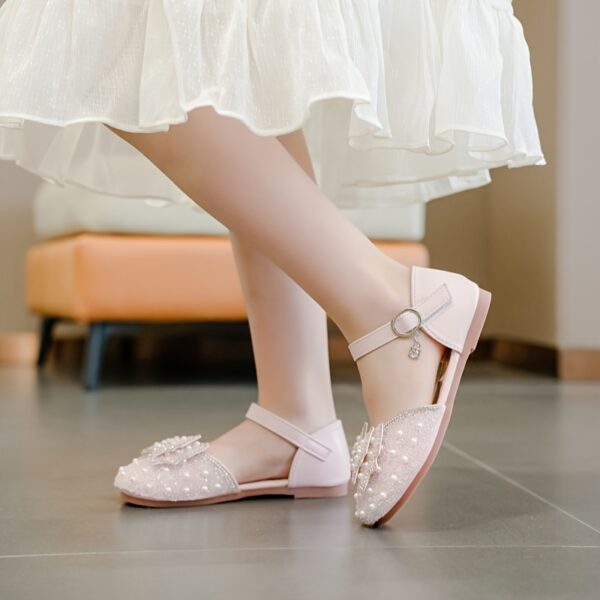 Newness Twinkle Toes Girls Princess Sandals in Pink perfect for parties and playtime These adorable sandals feature sparkly accents and comfortable straps